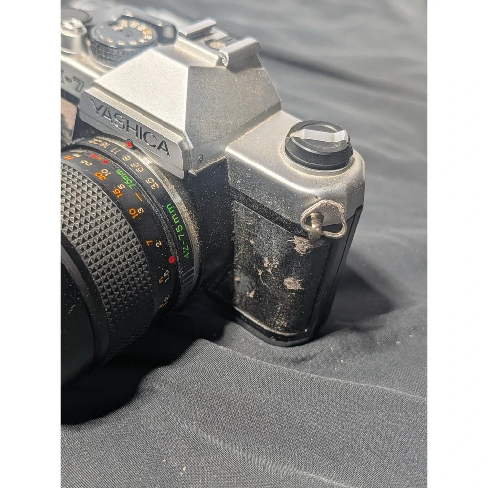 Yashica FX-7 35mm SLR Film Camera W/ DSB 50mm f/2 Lens Japan